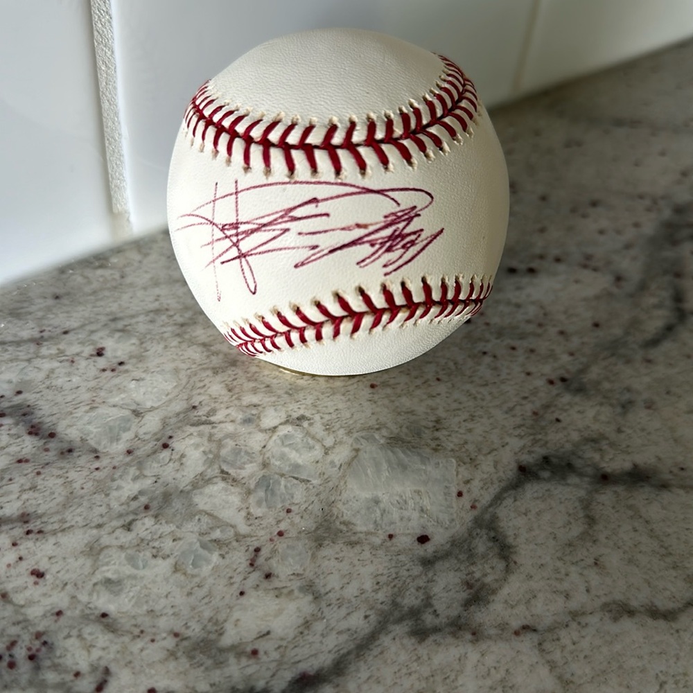 Howie Kendrick signed autograph baseball Los Angeles Angels Washington Nationals
